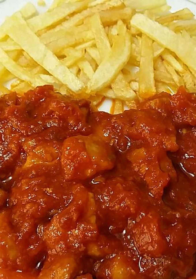 Una foto de Carne de cerdo 🐷 con tomate🍅🍅 a mi manera