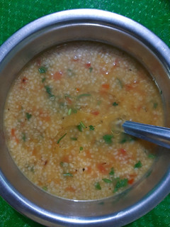 नमकीन दलिया (Namkin Daliya recipe in Hindi) रेसिपी मुख्य फोटो