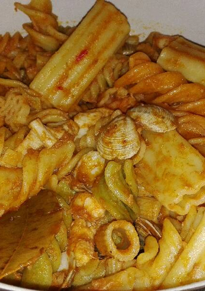 Una foto de Macarrones gigantes con sofrito