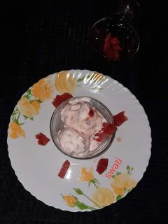 ওয়াটারমেলন আইসক্রিম (Watermelon ice cream recipe in bengali) রেসিপির প্রধান ছবি