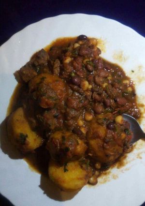 A picture of Githeri with Waru.