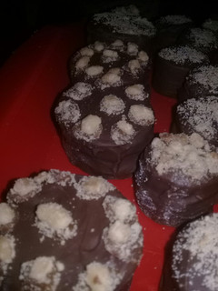 Una foto de Alfajores súper fáciles y ricos