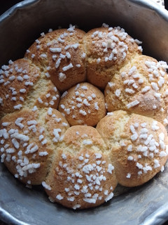 Una foto de Scons crocantes y dulces hecho con polenta y harina!