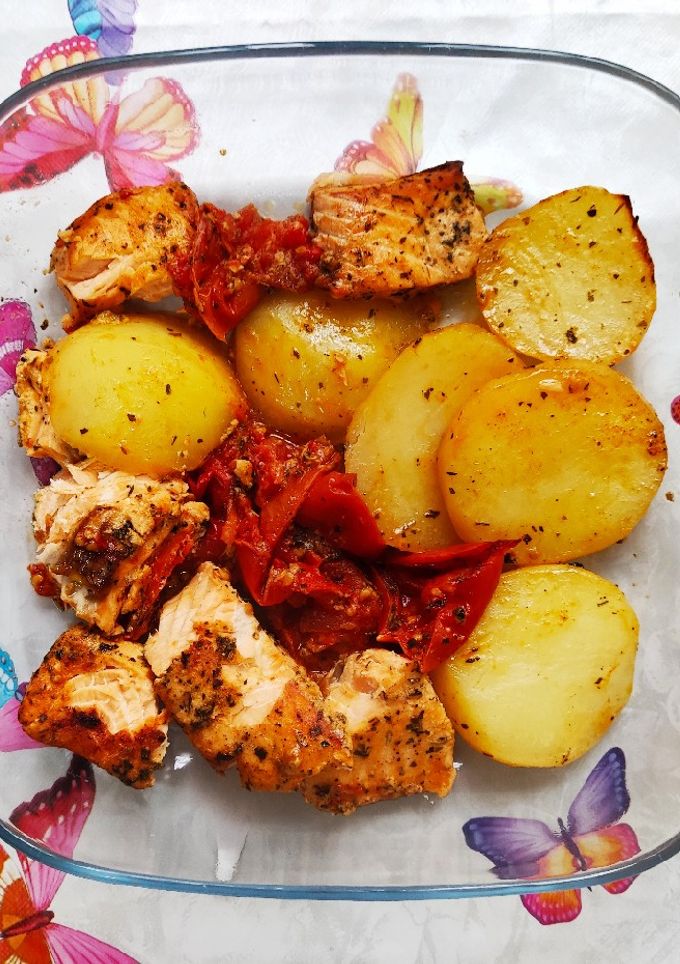 Una foto de Salmón al horno en bolsita 😋