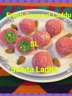 फ्रेश नारियल लड्डू (Fresh nariyal ladoo recipe in Hindi) रेसिपी मुख्य फोटो