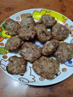 氣炸鍋豬肉漢堡肉 的食譜成品照片
