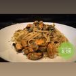 Linguine Con Mejillones en Mantequilla & Ajo