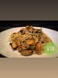 Linguine Con Mejillones en Mantequilla & Ajo
