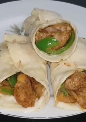 A picture of Chicken Fajita Wrape.