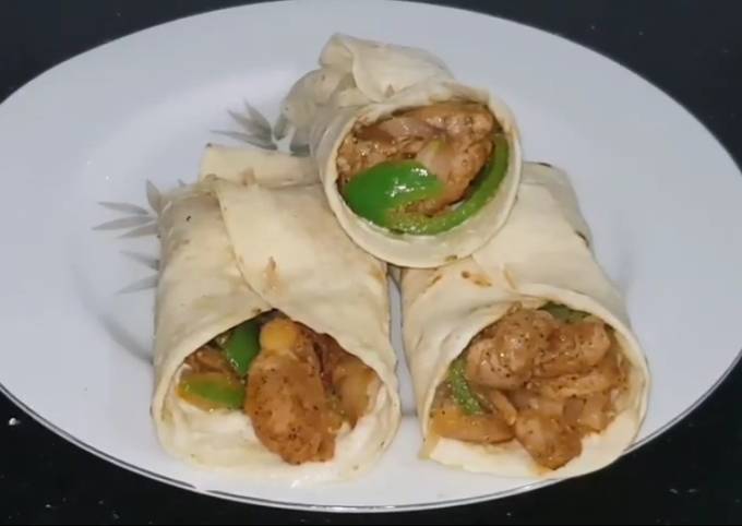 Steps to Prepare Perfect Chicken Fajita Wrape