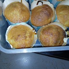 A picture of Vanilla cup cake.