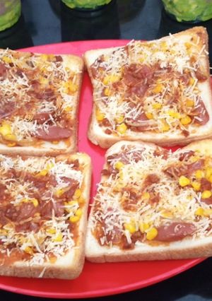 Foto resep Pizza Roti tawar simple...enak