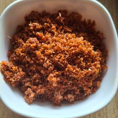 A picture of Coconut+lasun chutney.
