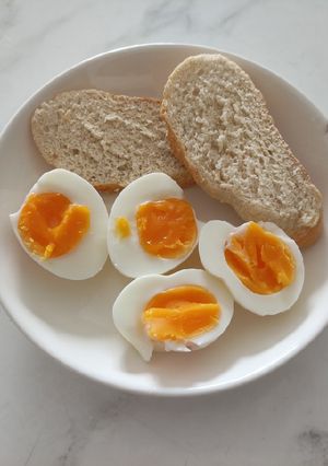 Hình của món Trứng Luộc Lòng Đào.