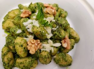 Una foto de Gnocchi al pesto de Garbanzos 🌿