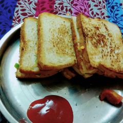A picture of Veg mayo cream sandwich.