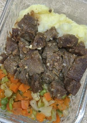 Foto de Carne em cubos com vegetais