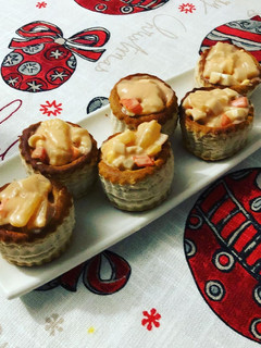 Una foto de Volovanes de ensalada de cangrejo