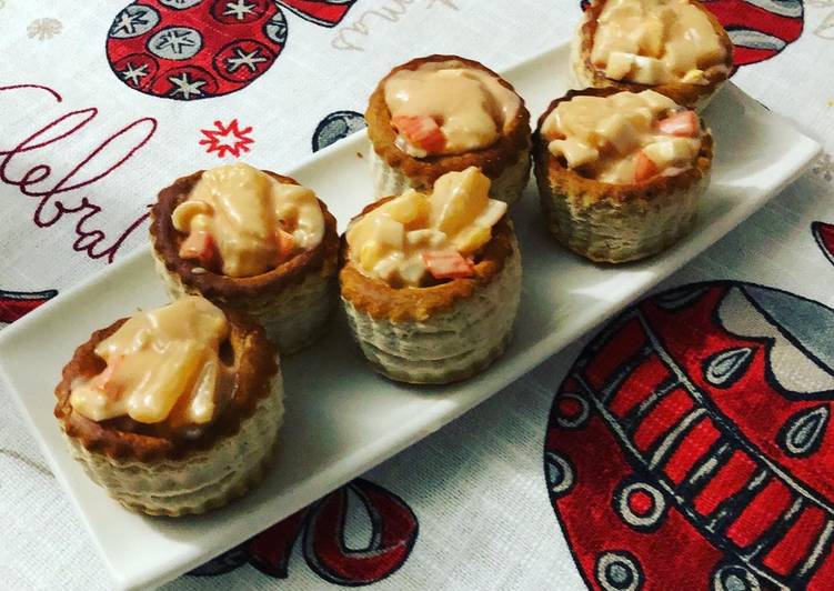 Volovanes de ensalada de cangrejo