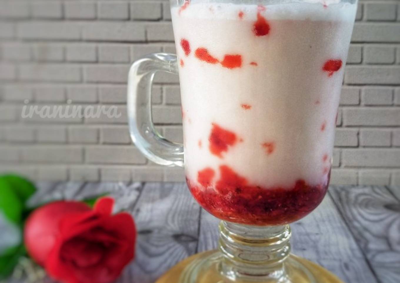 Korean Milk Strawberry Latte