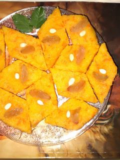 গাজর সুজির বরফি (gajar soojir barfi recipe in Bengali) রেসিপির প্রধান ছবি