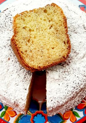 Una foto de Torta de manzana 🍎 y yogurt