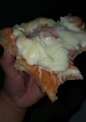 Una foto de PIZZA EN DOS MINUTOS 😏 🍕