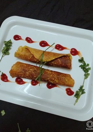 A picture of Besan chilla.