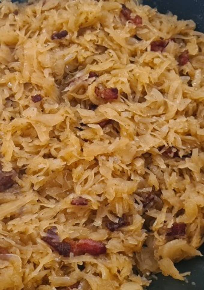 Баварська кисло-солодка тушкована квашена капуста 🥬