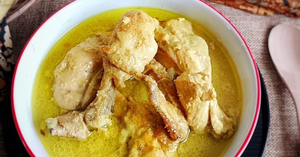 Opor Ayam Kuning