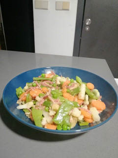 Una foto de Menestra de verduras con jamón