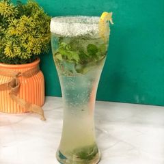 A picture of Virgin mojito.