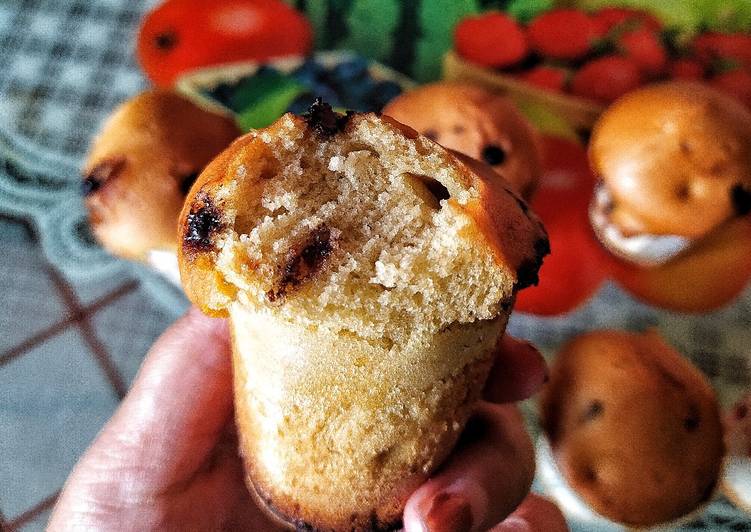 Steps to Prepare Award-winning Vanilla Choco Chips Muffins | Satisfying Recipe | So Delicious !