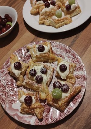 Foto resep Grapes Pastry With Cream Cheese