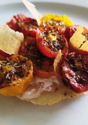 Une photo de Comme une tartelette à la tomate : un goût d'été en entrée