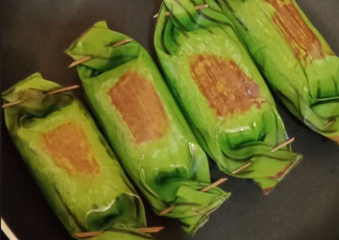 Lemper isi ayam