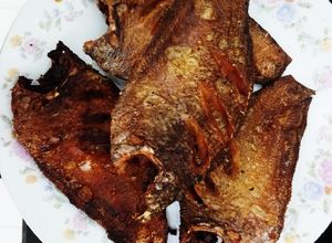 Hình của món Cá sặc chiên giòn.