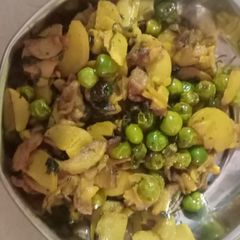A picture of Aloo gobhi ki sabzi.