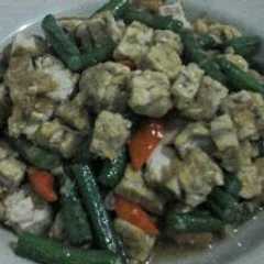 รูปของ Tumis tahu tempe kacang panjang simpel
