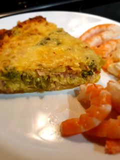 Una foto de Quiche de verduras, atún y jamón