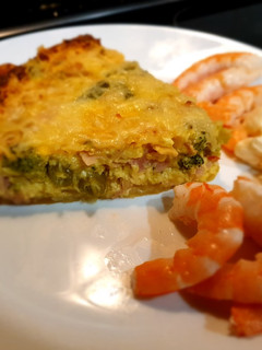 Una foto de Quiche de verduras, atún y jamón