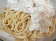 Una foto de salsa blanca para pasta