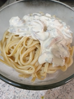 Una foto de Pasta con salsa blanca de champiñones