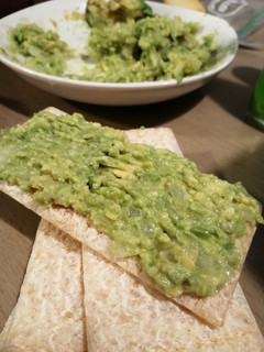 Una foto de Dip de Palta y Cebolla
