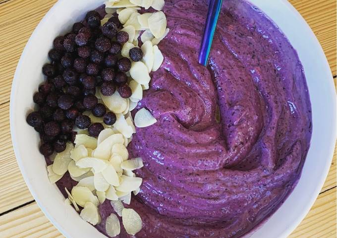 ☆Smoothie Bowl Myrtilles, Amandes et Avocat☆