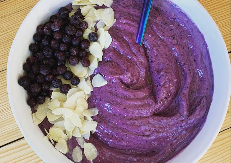 ☆Smoothie Bowl Myrtilles, Amandes et Avocat☆