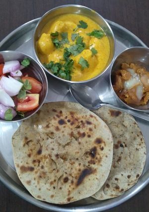રાજસ્થાની ડબકા કઢી (Rajasthani Dabka Kadhi Recipe In Gujarati) રેસીપી મુખ્ય ફોટો