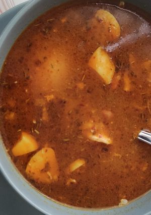 Una foto de Sopa de ajo con chorizo