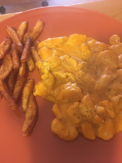 Una foto de Pollo con salsa de curry