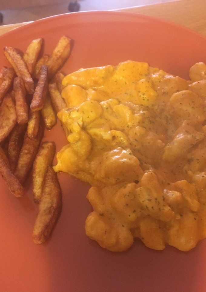 Una foto de Pollo con salsa de curry